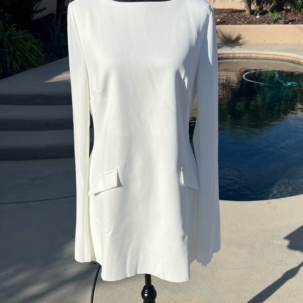 Elegant White Mini Dress - Picture 13 of 14